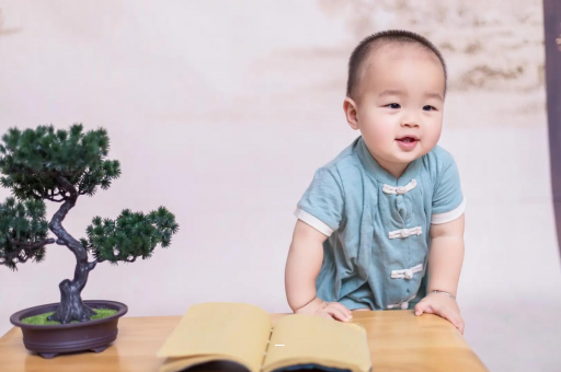 东海孕妇显怀是几个月